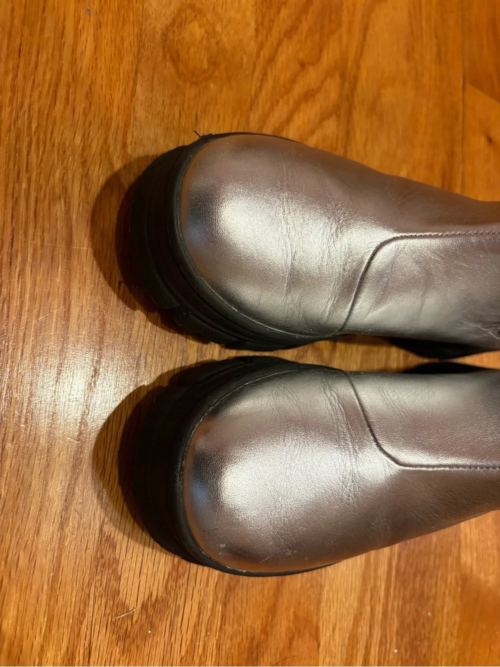 UGG Kids Metallic Silver Chelsea Boots with Black Elastic